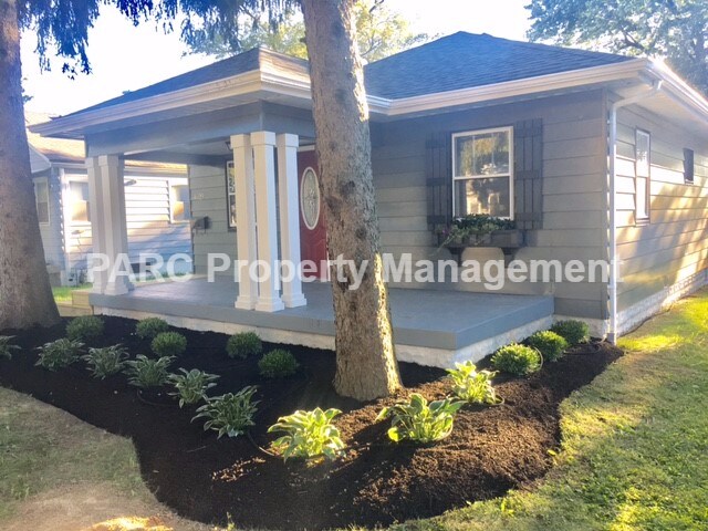 Foto principal - 4620 Caroline Ave