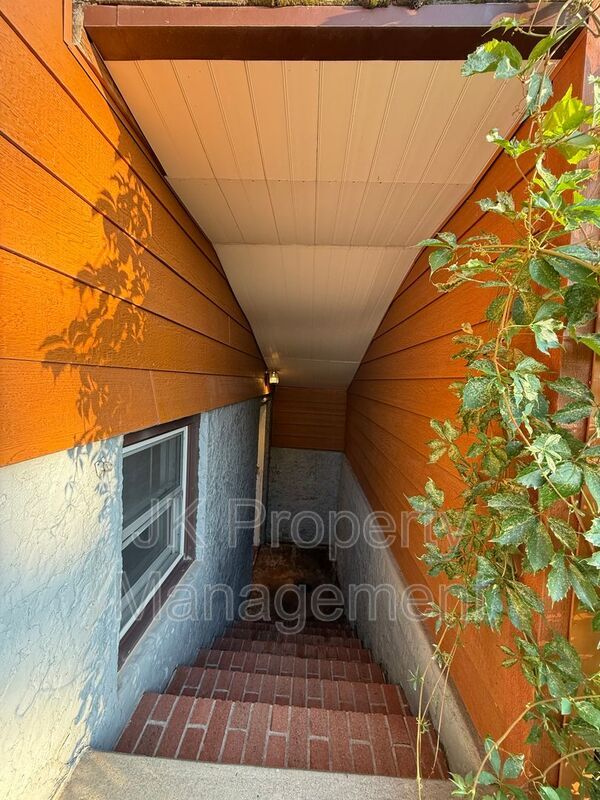Foto del edificio - 1602 8th Ave N