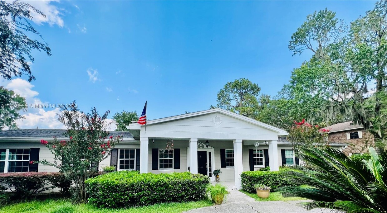 Primary Photo - 6411 SW 35th Way
