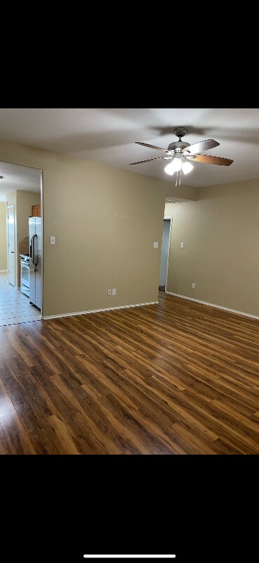 Foto del edificio - 9106 Aurora Park Ln