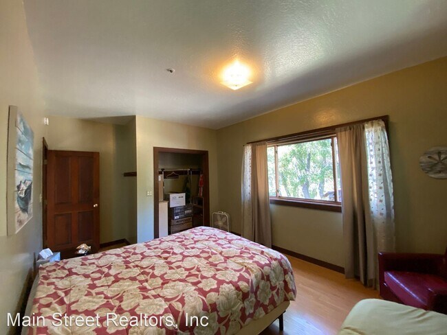 Building Photo - 5 br, 2 bath House - 640 Hester Creek