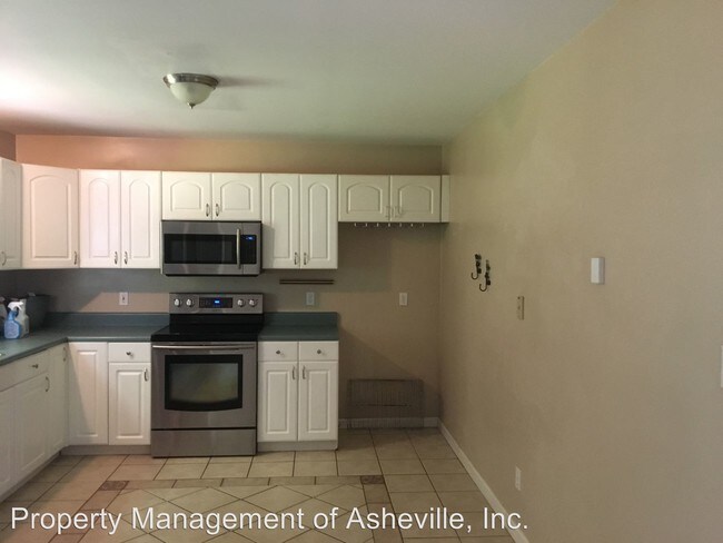 Foto del edificio - 3 br, 2.5 bath House - 9 Williamsburg Place