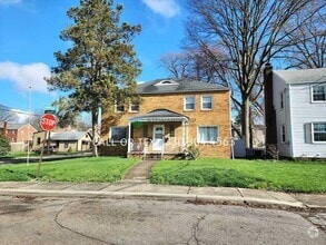 Building Photo - 2135 Dennison Pl NW
