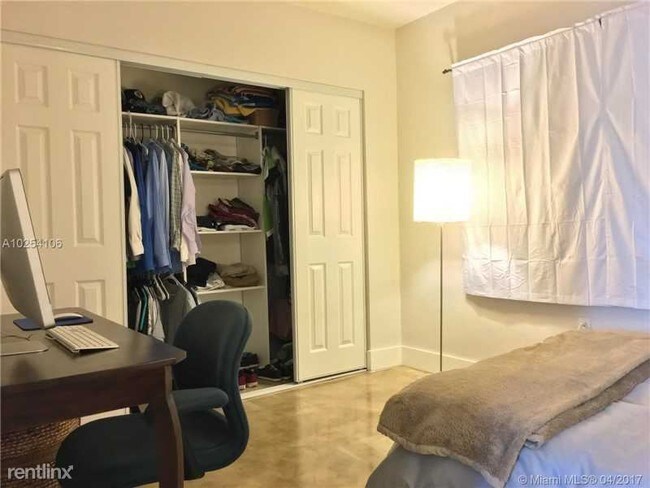 Foto del edificio - 2539 S Bayshore Dr