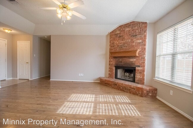 Building Photo - 3 br, 2 bath House - 6705 5th St.