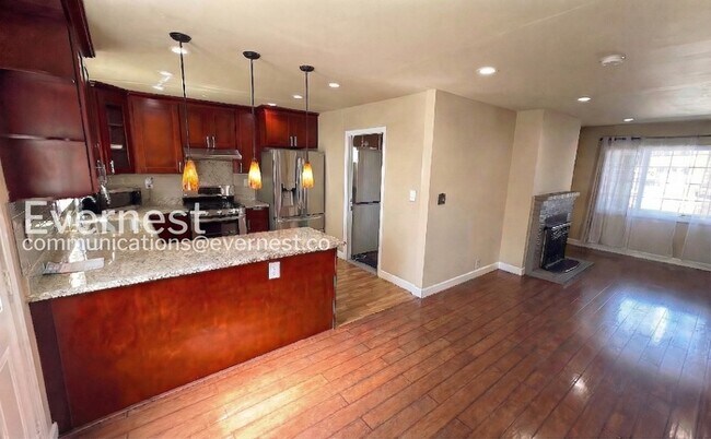 Foto del edificio - 1936 Shoreview Ave