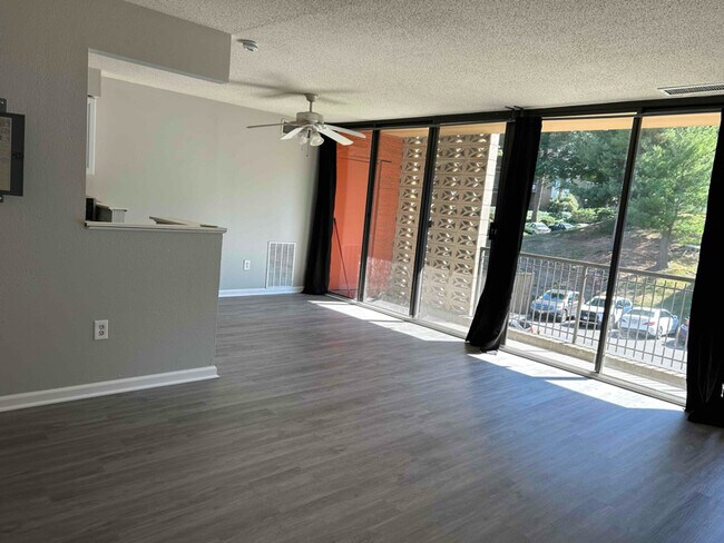 Foto del edificio - 4 S Van Dorn St