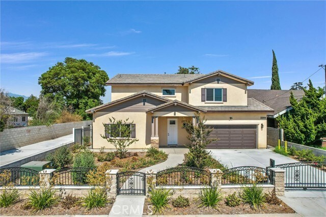 Primary Photo - 2209 W Merced Ave