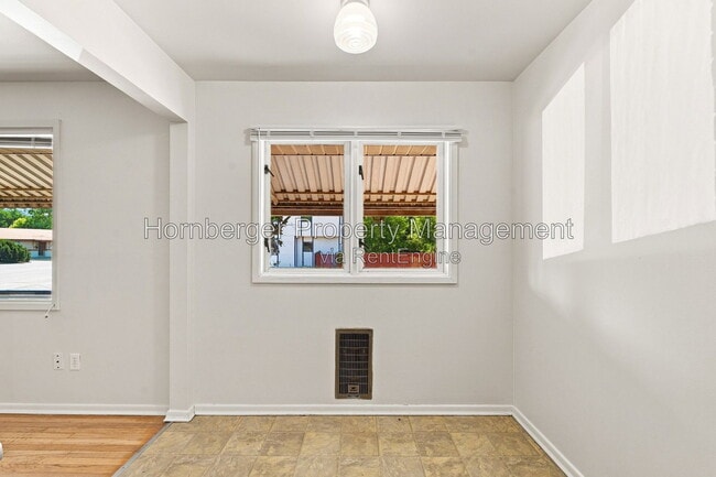 Building Photo - 1508 N Post St