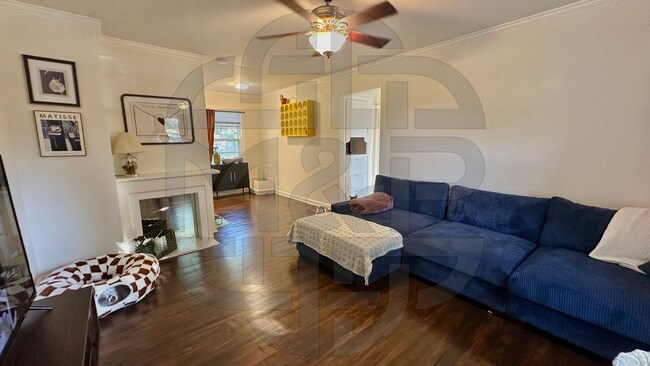 Foto del edificio - 1214 N Crestway St