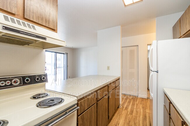 Foto del edificio - 225 E 8th Ave