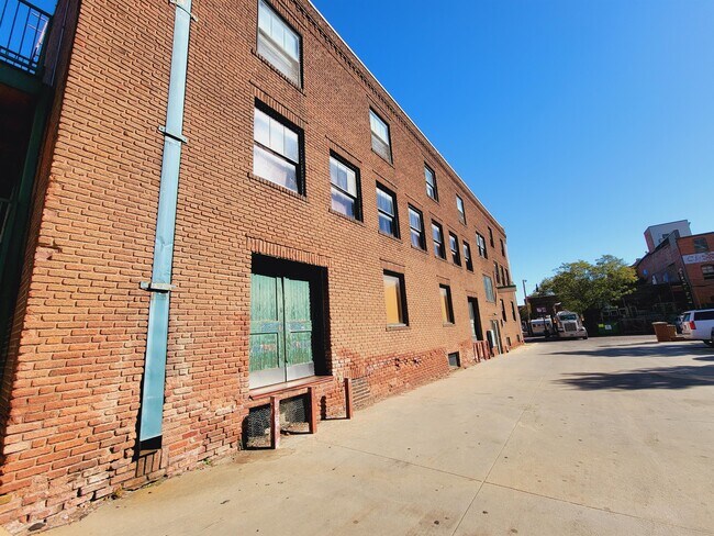 Building Photo - 139 N Mead