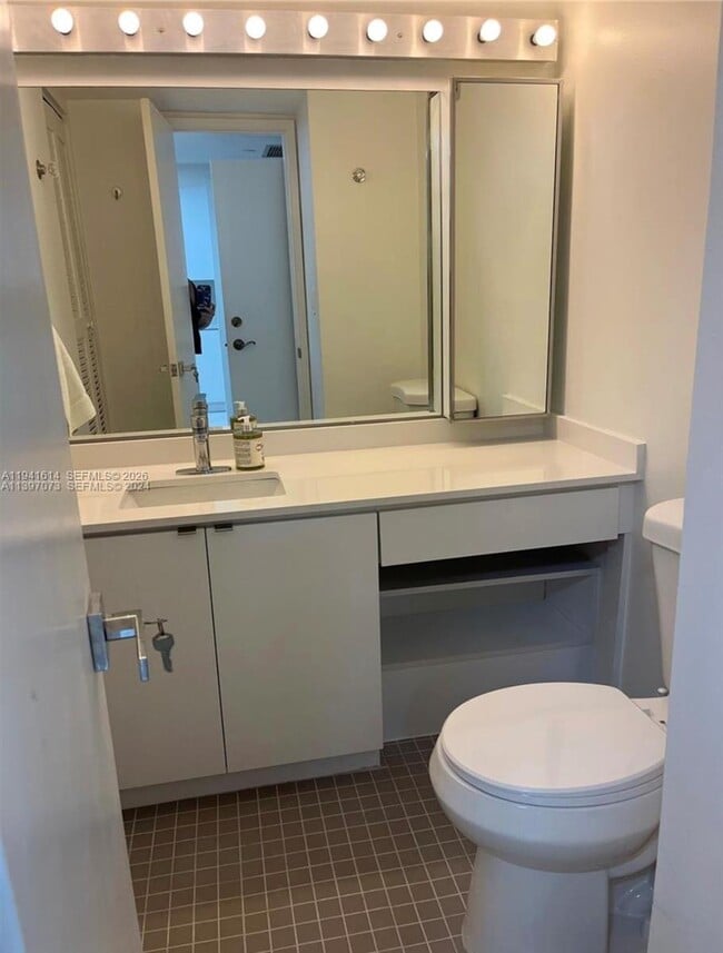 Building Photo - 1865 Brickell Ave