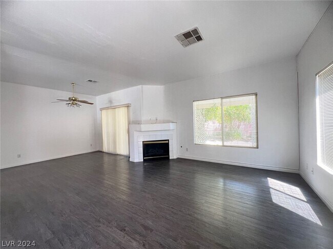 Building Photo - 8448 Clear Ave