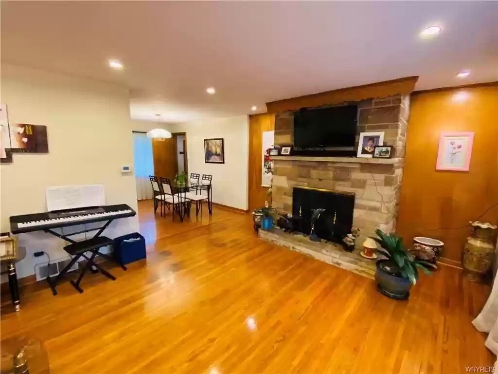 22 Brookside Dr, Williamsville, NY 14221 House Rental in