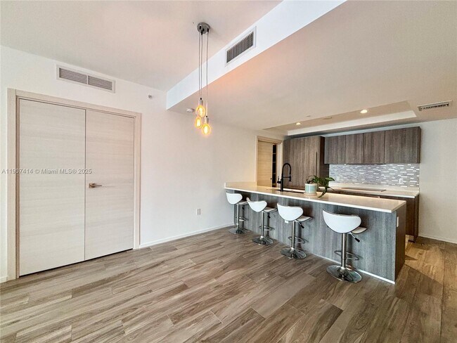 Foto del edificio - 801 S Miami Ave