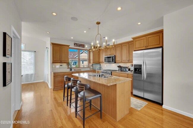 Building Photo - 10 Watersedge