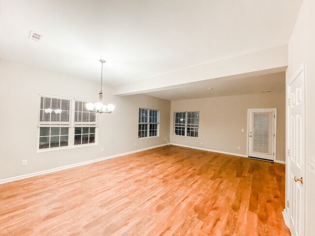 Building Photo - 112 Parkerson Ln