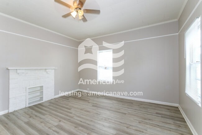 Building Photo - 1858 Watkins St