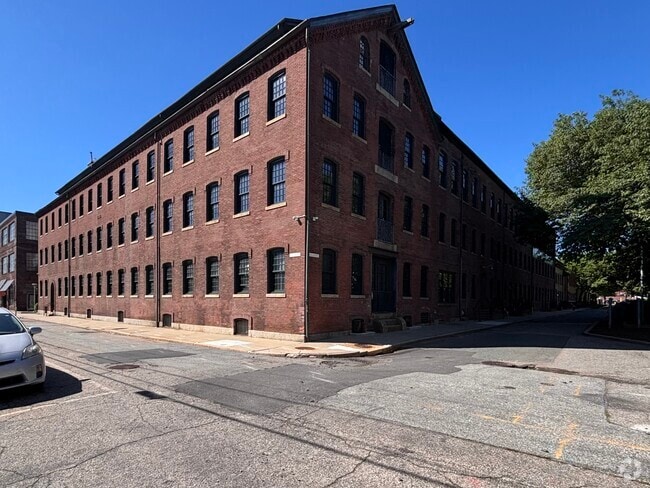Pearl Street Lofts