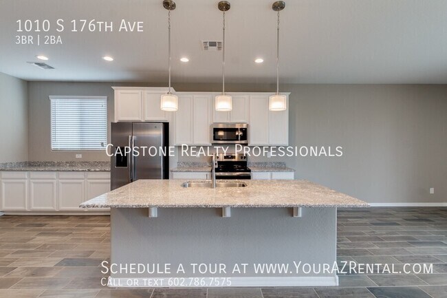 Building Photo - Gorgeous 3 Bed 2 Bath nestled in vibrant L...