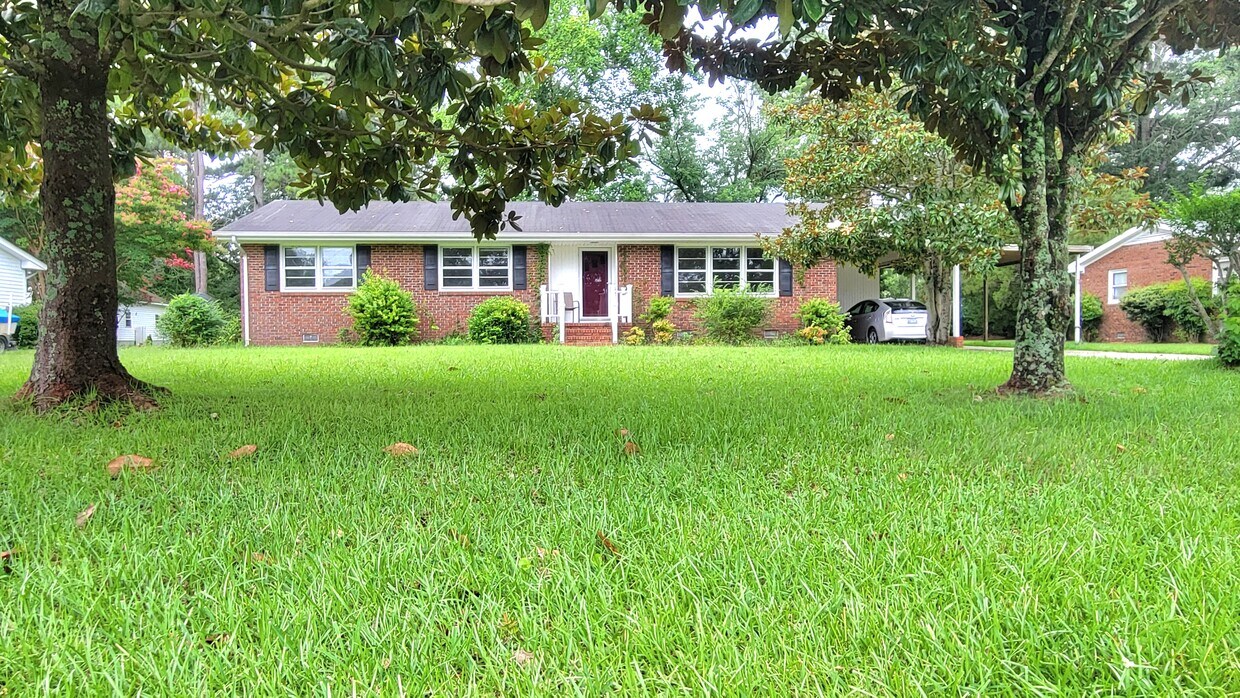Foto principal - 2407 Glenwood Ave