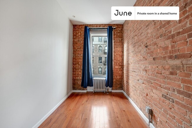 Building Photo - Room in Shared 2 bed/1 bath home in Hell's Kitchen