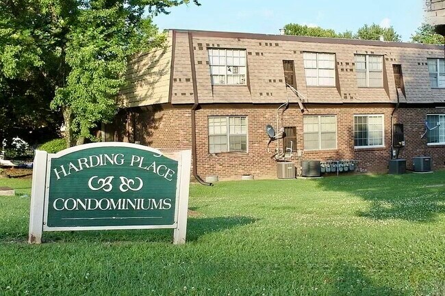 Building Photo - 441 Harding Pl