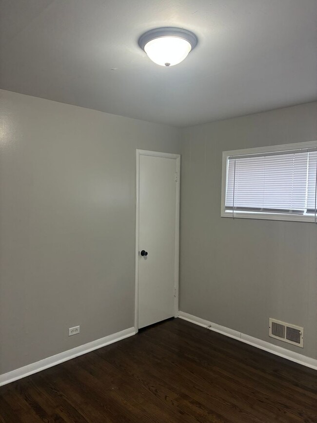 Foto del edificio - Gorgeous 3bed 2bath Single family house