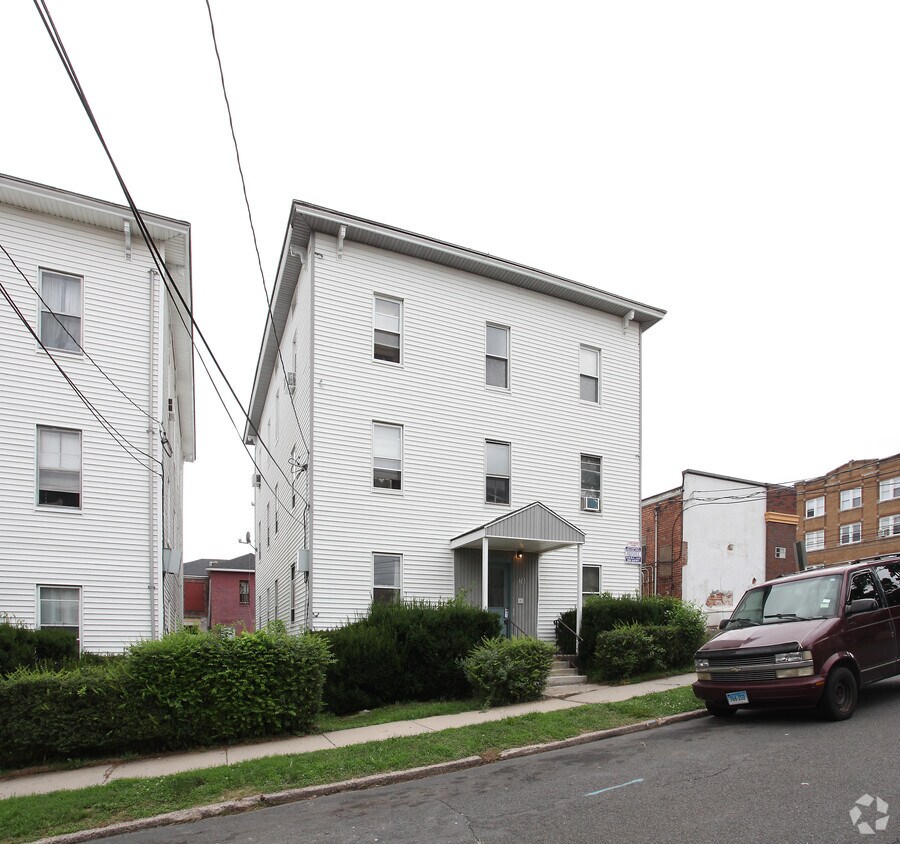 Building Photo - 72-76 Smith St