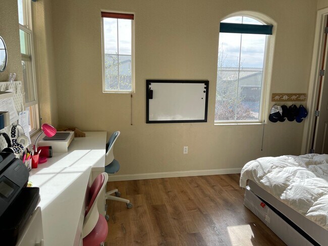 Building Photo - Beautiful home in Northwest reno