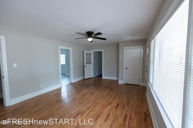 Foto del edificio - 3 br, 1.5 bath House - 1813 Rosewood Ave