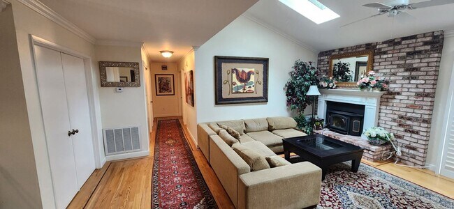 Foto del edificio - 19566 Chaffee Cir