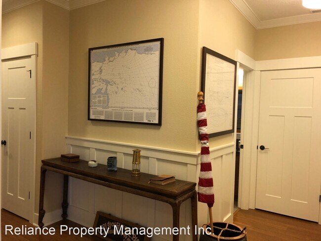 Foto del edificio - 3 br, 3 bath House - 3932 NE 66th Ave.