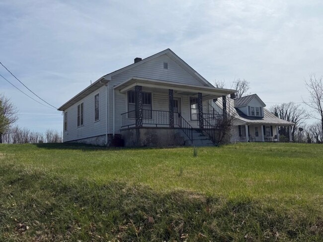 Building Photo - 700 Old Franklin Turnpike