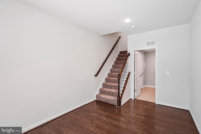 Foto del edificio - 24575 Rosebay Terrace