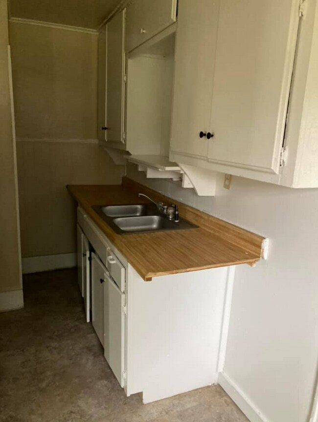 566 N Malone St, Enid, OK 73701 House Rental in Enid, OK