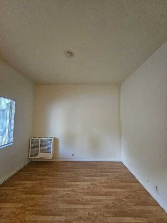 Foto del edificio - 1615 E. Broadway Ave. #D