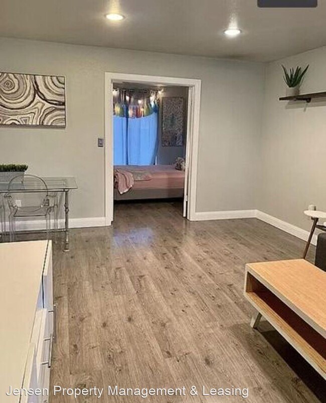 Building Photo - 2 br, 1 bath House - 388 South 100 West #3