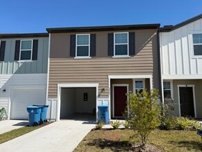 Building Photo - 3353 Vesara Dr