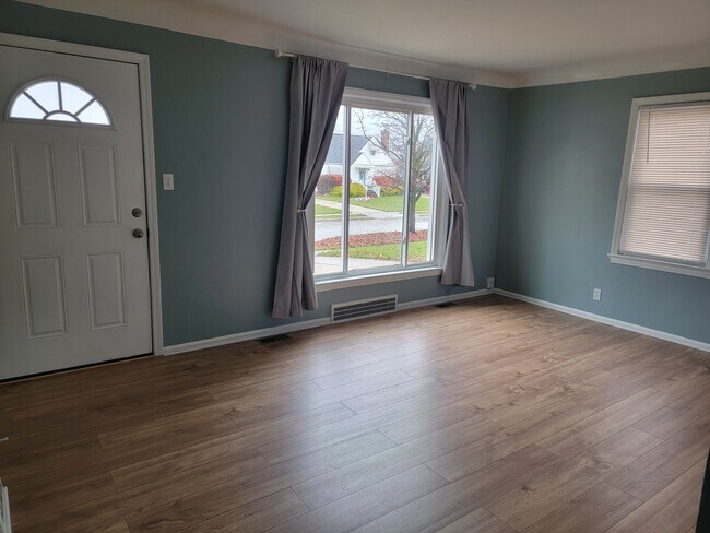 Family Room - 1440 Worton Blvd
