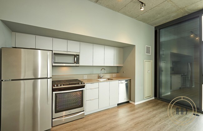 Foto del edificio - 2210 N Washtenaw Ave