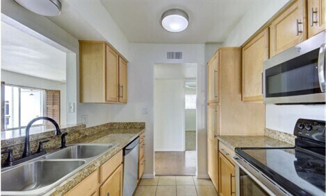 Foto del edificio - 240 Old Litchfield Rd