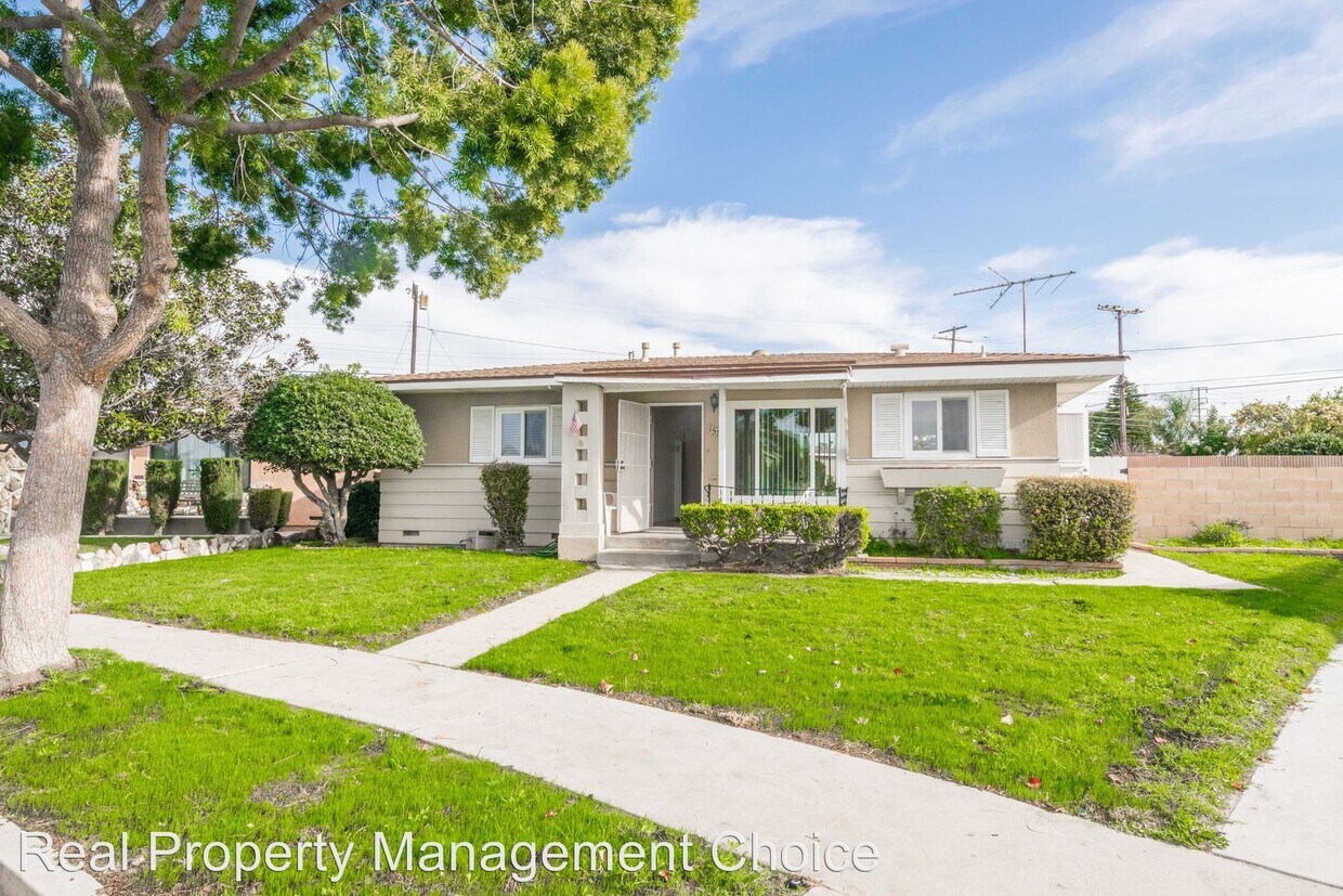 Primary Photo - 3 br, 1 bath House - 158 E 230th St