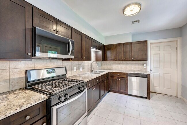 Foto del edificio - 4626 Evergreen St