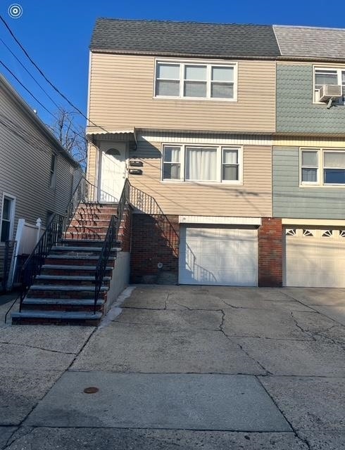 Building Photo - 105 Evergreen St