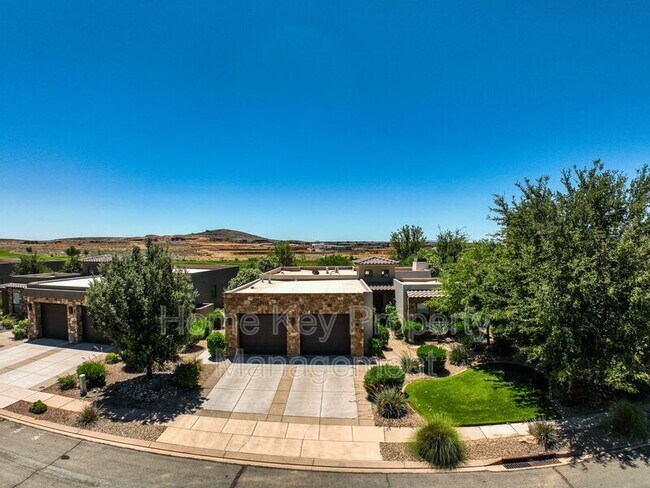 Foto del edificio - 1359 W Shinnecock Cir