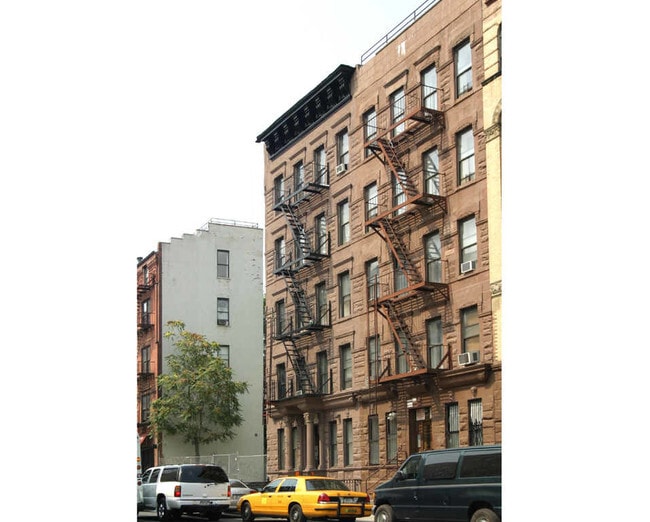 Building Photo - 245 W 115th St