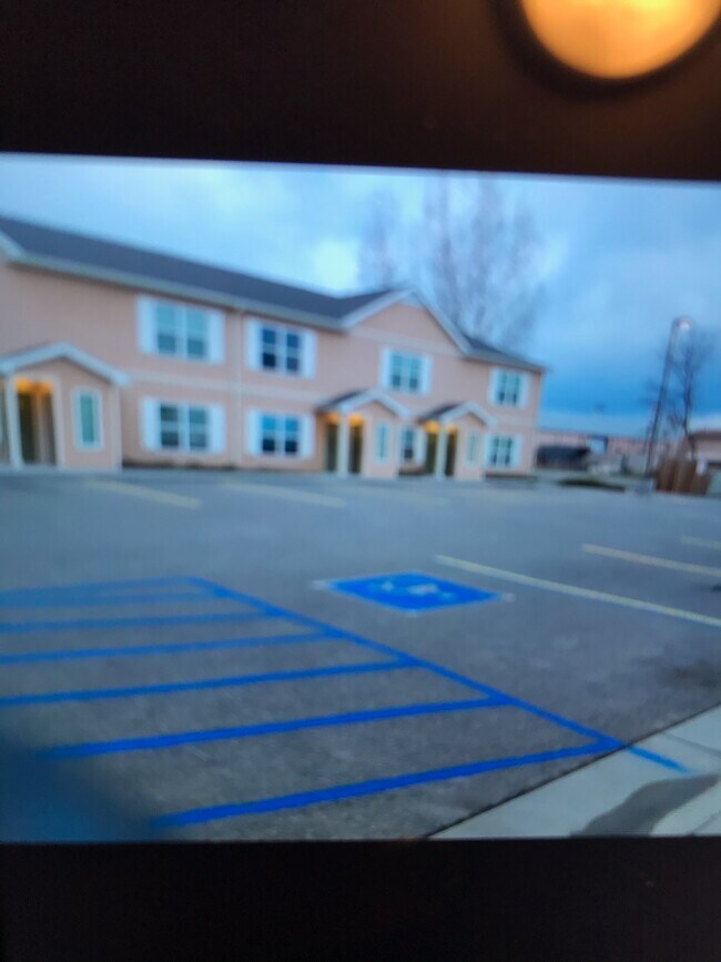 Building Photo - 2 W Chugwater St