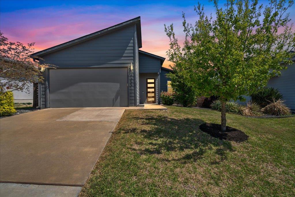 Foto principal - 7009 Zachary Dr